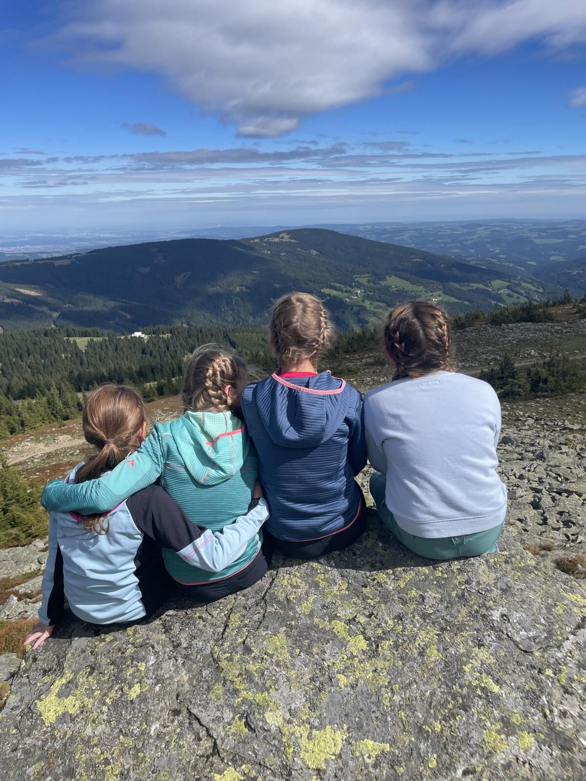 20250918_103845242_iOS