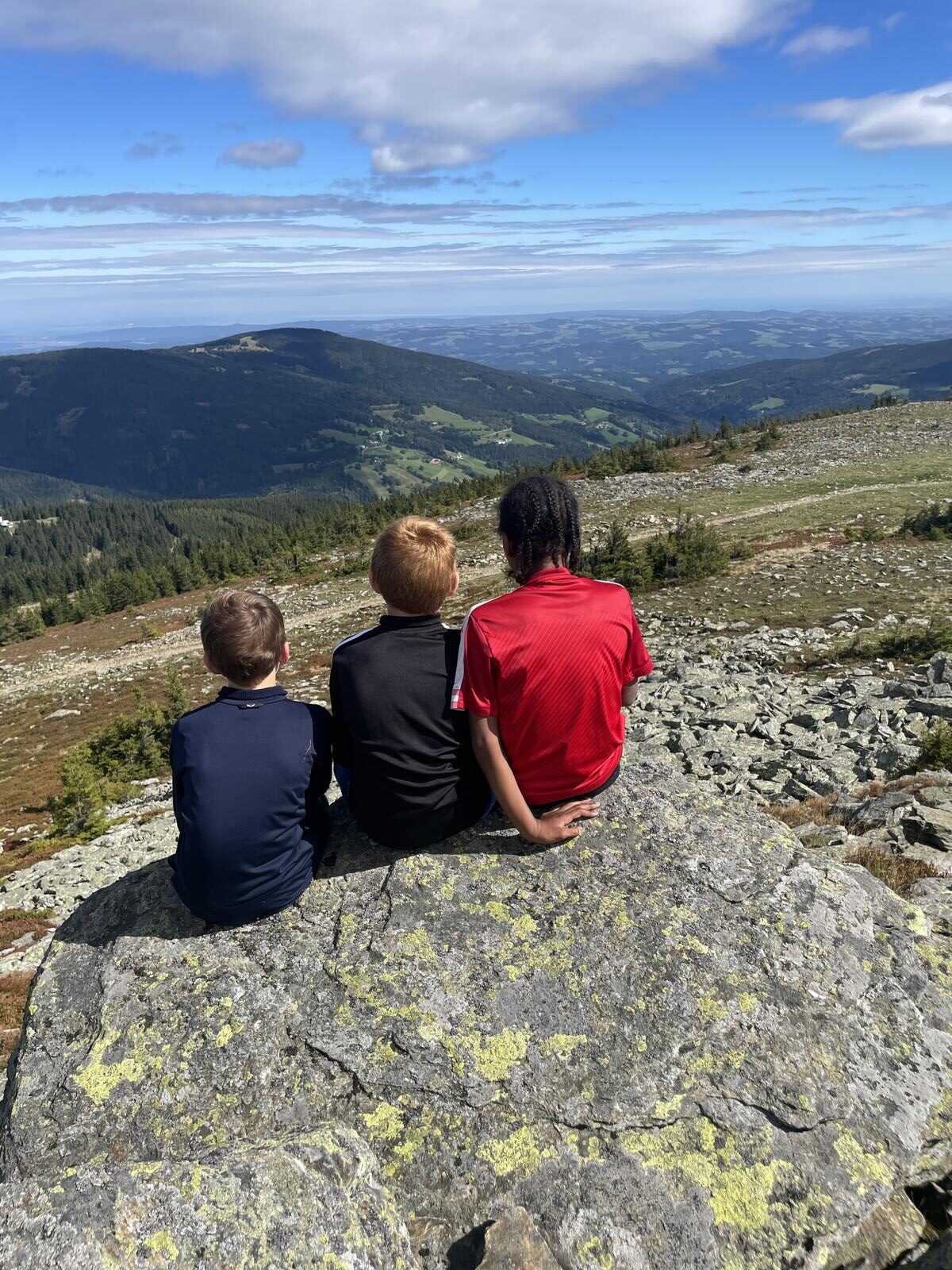 20250918_104021864_iOS