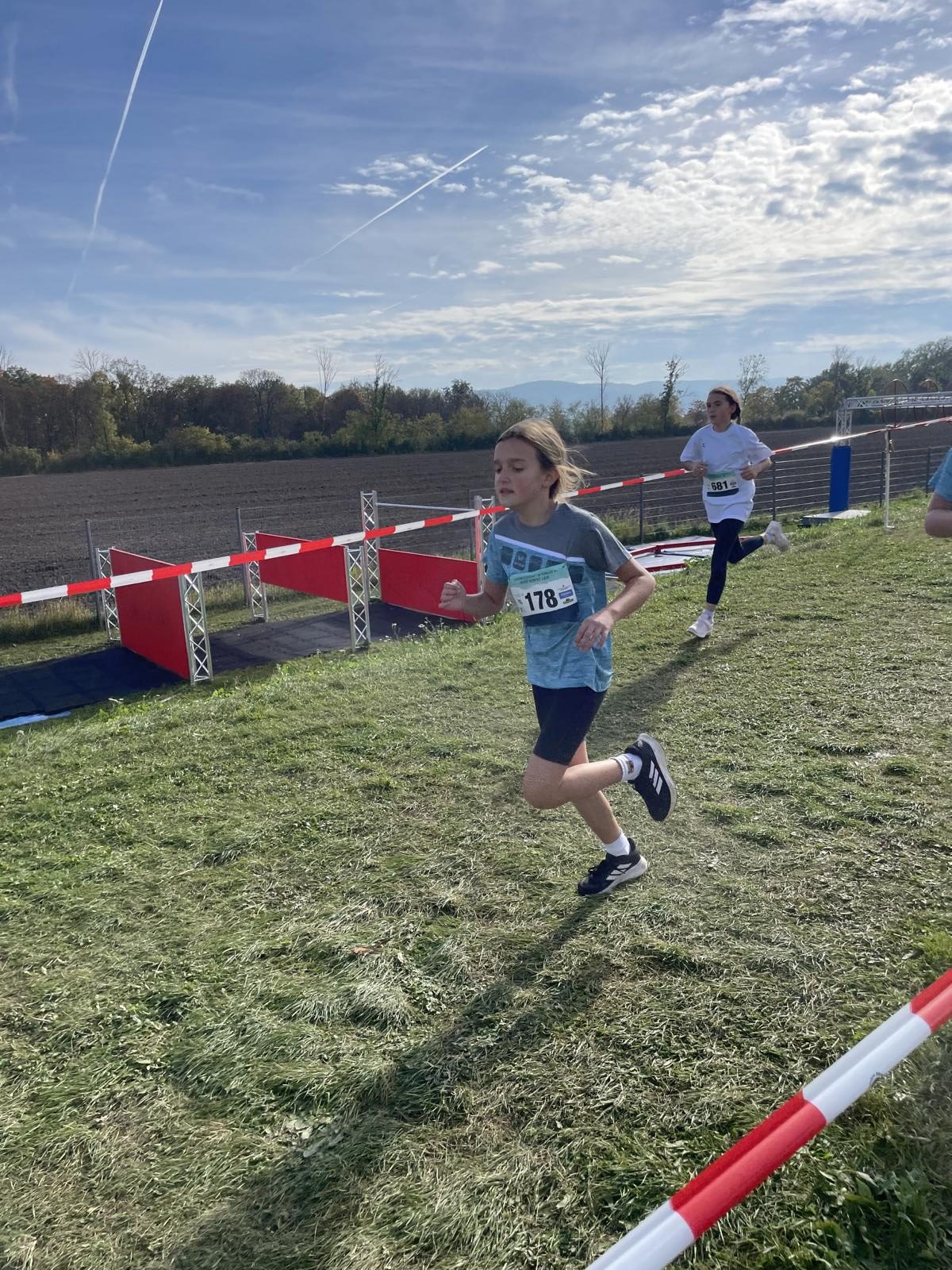 20251021_100810960_iOS