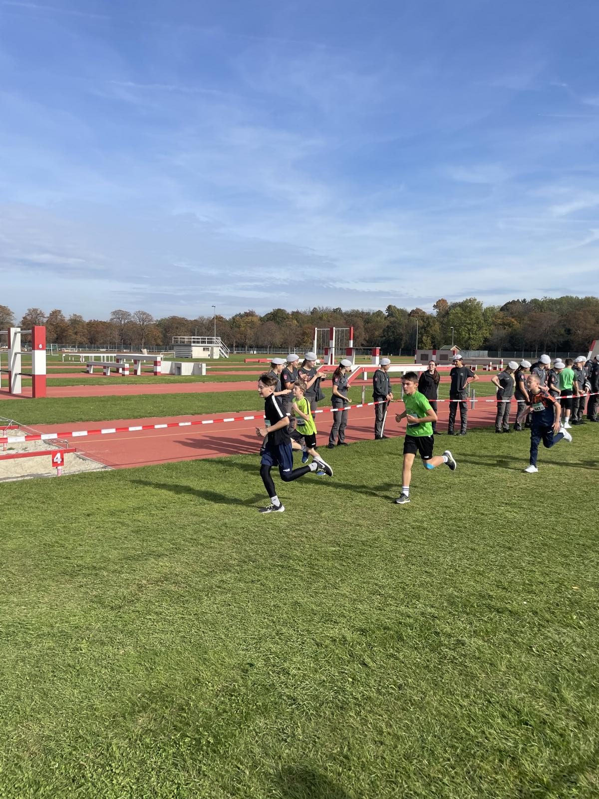 20251021_102330679_iOS