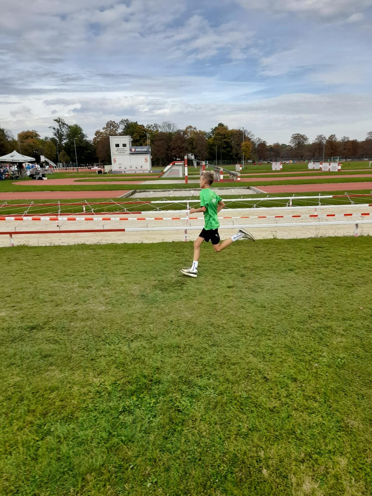 20251021_175106086_iOS