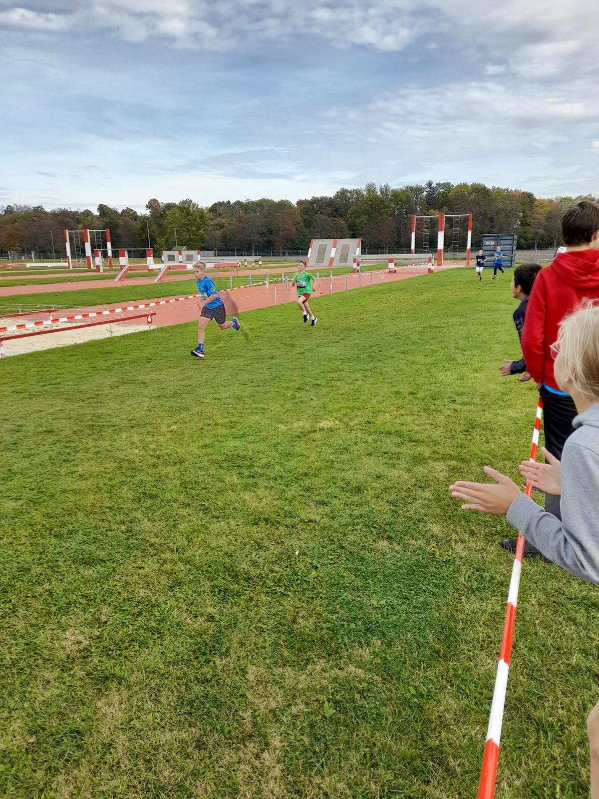 20251021_175106146_iOS