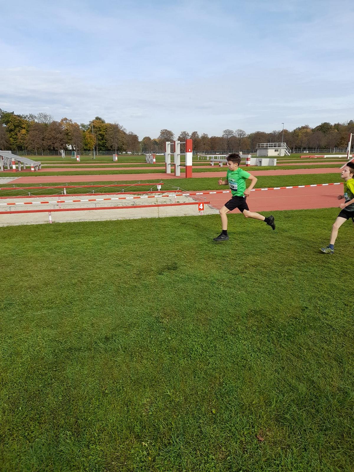 20251021_175107718_iOS