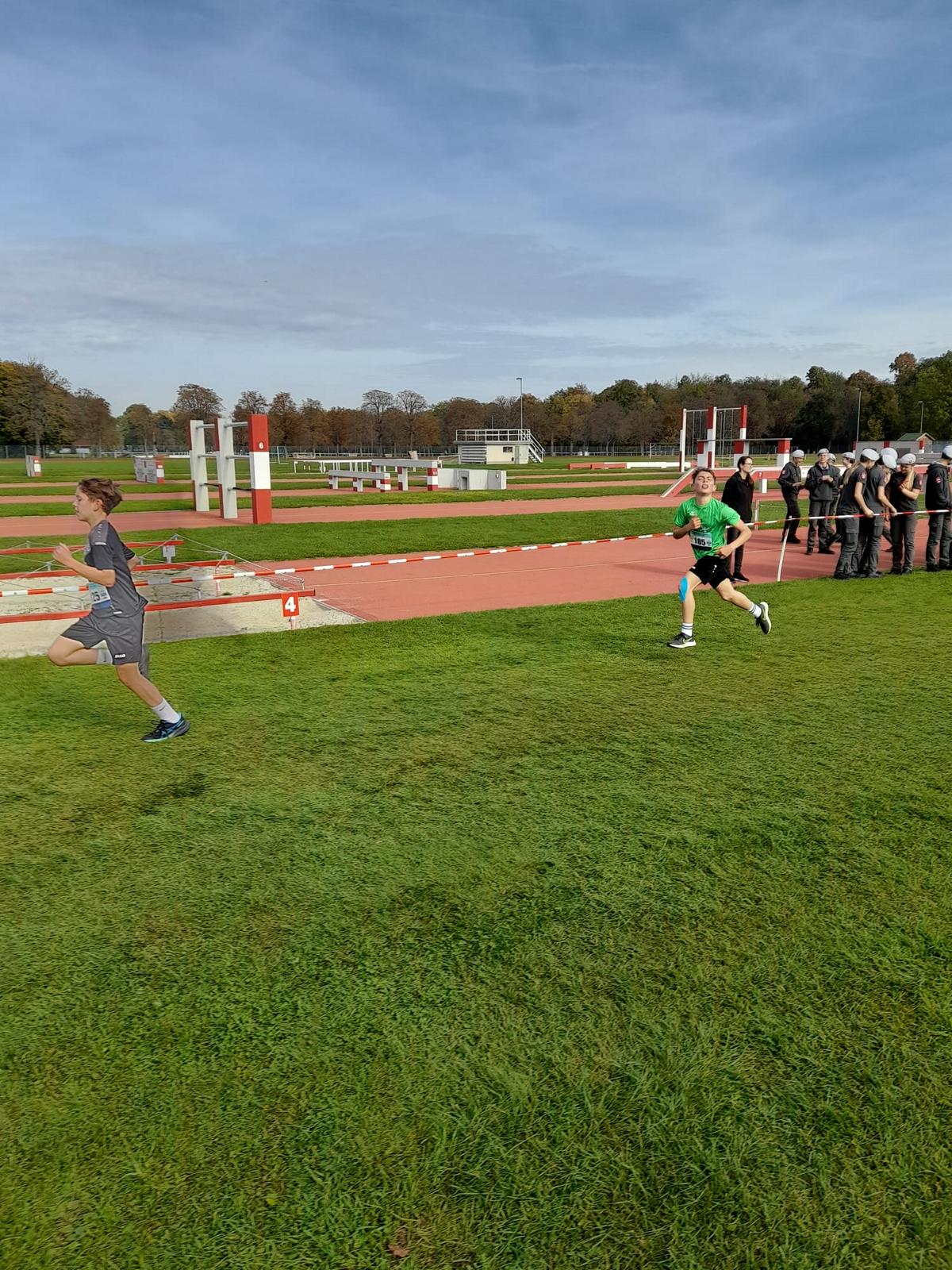 20251021_175107781_iOS