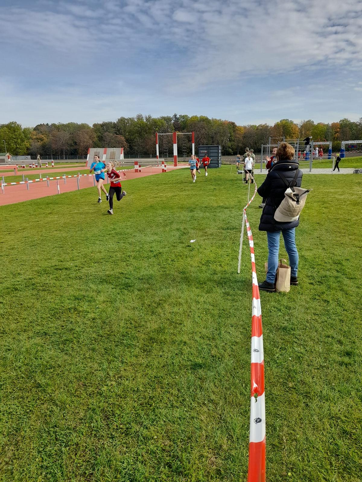 20251021_175111135_iOS