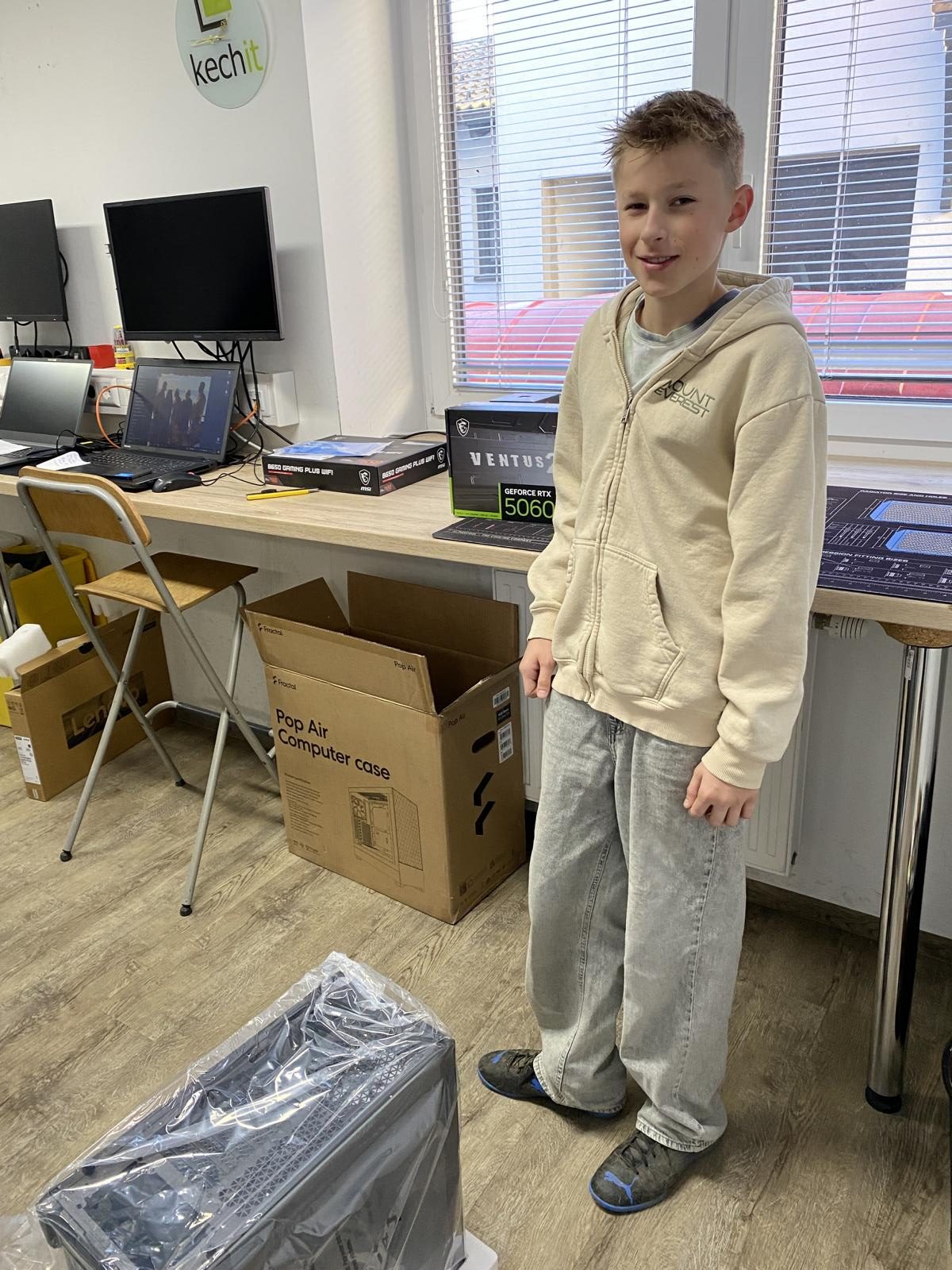 20251106_065636721_iOS