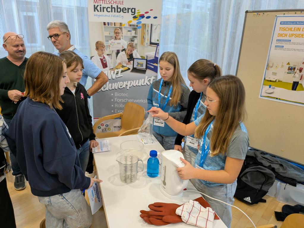 PXL_20251126_081952345.MP 1