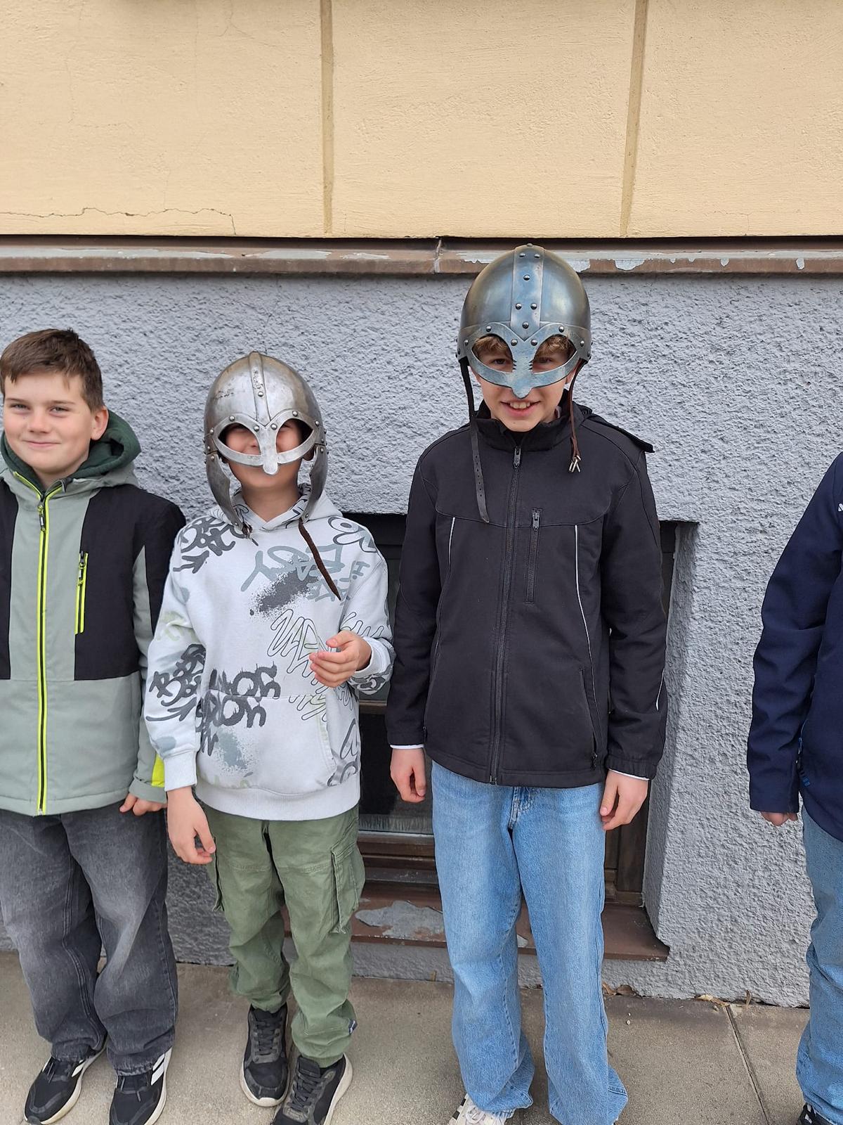 20260410_143837000_iOS