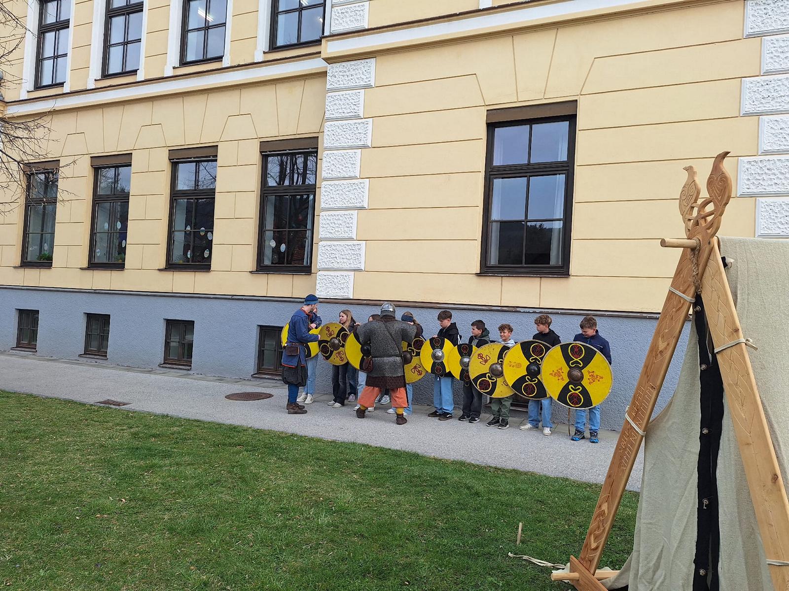 20260410_143841000_iOS